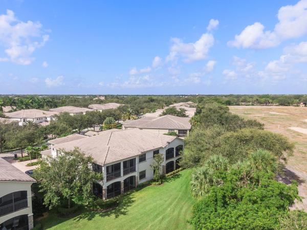Caseras At Parkland Golf & Country Club, 7661 Old Thyme Ct #7A, Parkland, Florida 33076, image 2