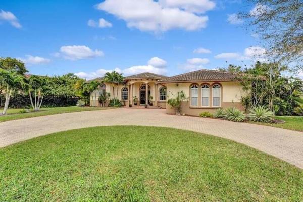 Chemin Des Palms, 6305 SW 56th St, Davie, Florida 33314, image 1