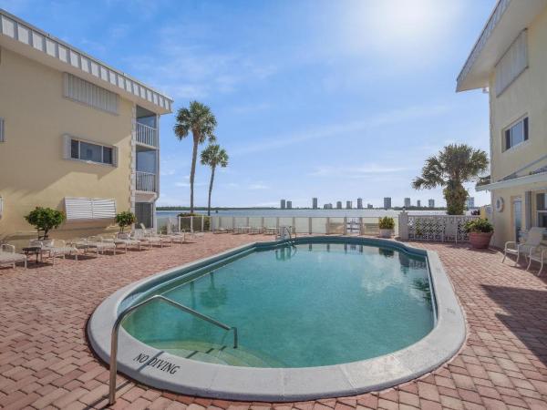 Lake Colony, 101 Doolen Ct #103, North Palm Beach, Florida 33408, image 2