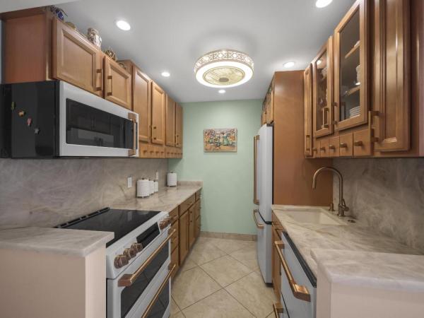 Lake Colony, 101 Doolen Ct #103, North Palm Beach, Florida 33408, image 3