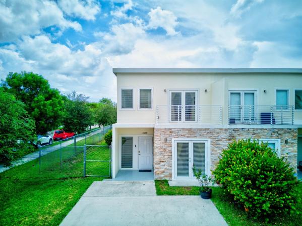 Vitran At Naranja Estates, 26081 SW 135th Ct, Princeton, Florida 33032, image 1