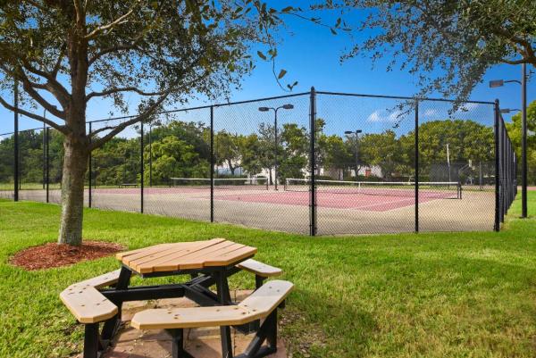 Tierra Verde At Delray Beach, 2010 Alta Meadows Ln #208, Delray Beach, Florida 33444, image 3