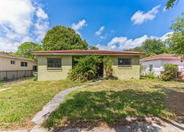 Poincianna Manor, 987 NE 145th St, North Miami, Florida 33161, image 1