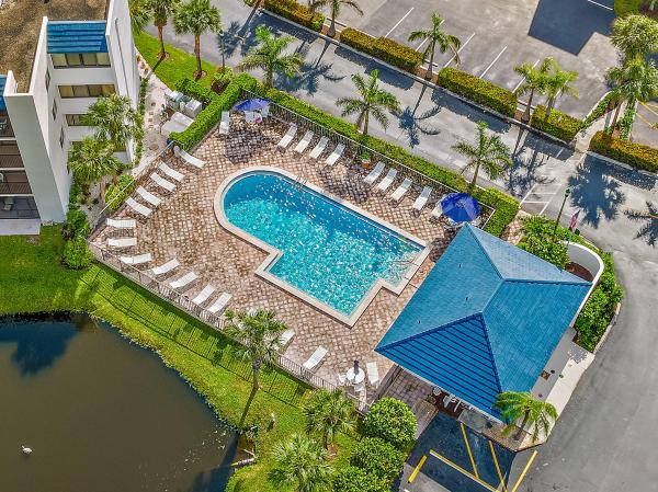 SeaLofters At Jupiter Ocean & Racquet Club, 1605 S Us Highway 1 #1F, Jupiter, Florida 33477, image 1
