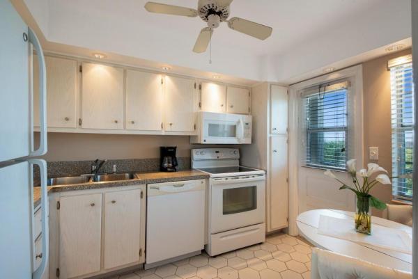 San Remo, 2871 N Ocean Blvd #F425, Boca Raton, Florida 33431, image 1