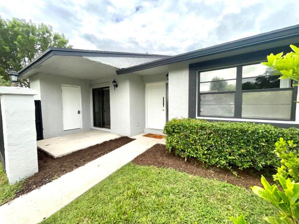 Indian Trail Villas, 82 Westecunk Dr, Royal Palm Beach, Florida 33411, image 1