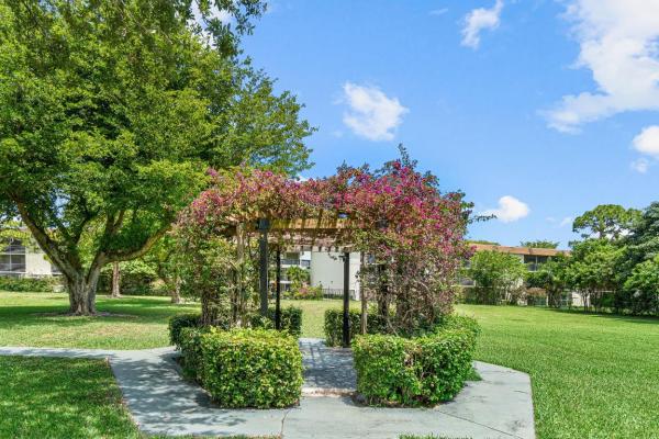 Village Green 4, 2000 Springdale Blvd #309, Palm Springs, Florida 33461, image 1