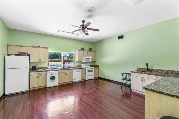 Village Green 4, 2000 Springdale Blvd #309, Palm Springs, Florida 33461, image 2