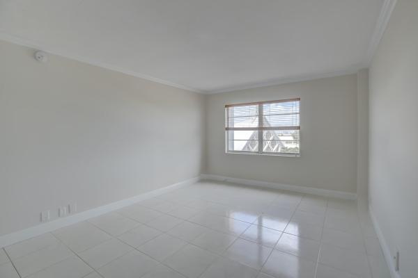 Country Club Towers, 2500 NE 48th Ln #408, Fort Lauderdale, Florida 33308, image 2