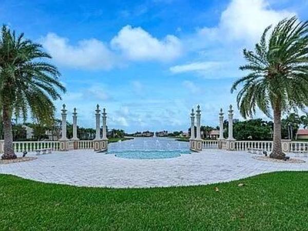 Valencia Shores, 7638 Tarpon Cove Cir, Lake Worth, Florida 33467, image 1