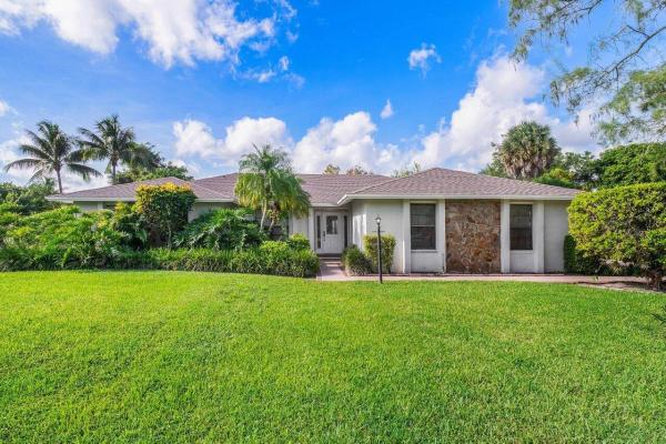 Pinewood East 2 Of Wellington, 12087 Old Country Rd, Wellington, Florida 33414, image 1