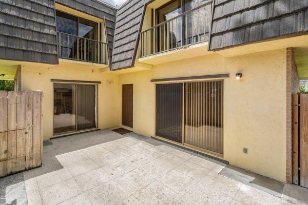 Cherry Lane Townhomes, 4660 Cherry Rd, West Palm Beach, Florida 33417, image 1