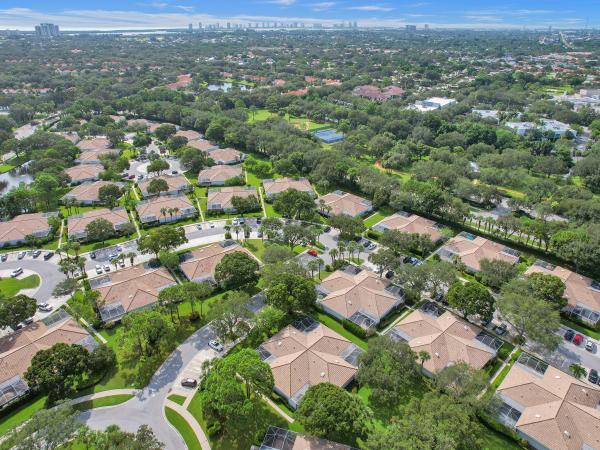 Sun Terrace At The Oaks, 7902 Chapman Oak Ct, Palm Beach Gardens, Florida 33410, image 3