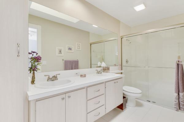 Sun Terrace At The Oaks, 5502 Red Oak Ct, Palm Beach Gardens, Florida 33410, image 2