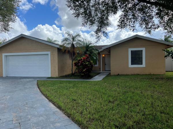 Saddlebrook, 9841 Spanish Isles Dr, Boca Raton, Florida 33496, image 1