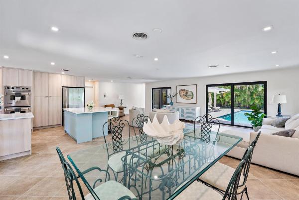 Yacht Harbor Manor, 1120 Singer Dr, Riviera Beach, Florida 33404, image 1
