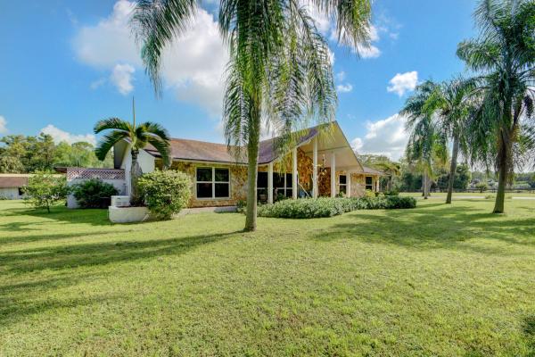 Fox Trail, 1773 Gallop Dr, Loxahatchee, Florida 33470, image 2