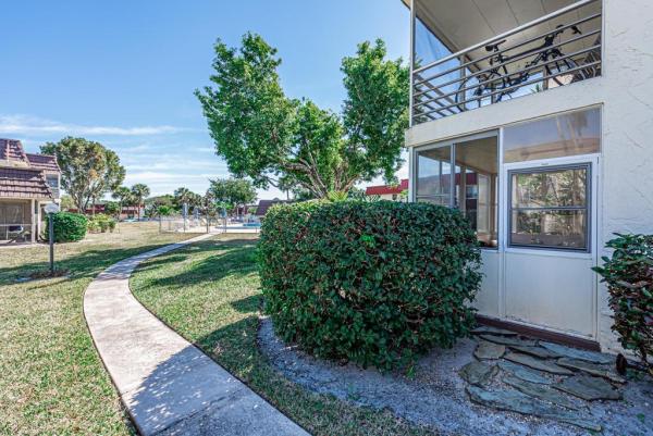 Greenway Village South, 12003 Poinciana Blvd #101, Royal Palm Beach, Florida 33411, image 1