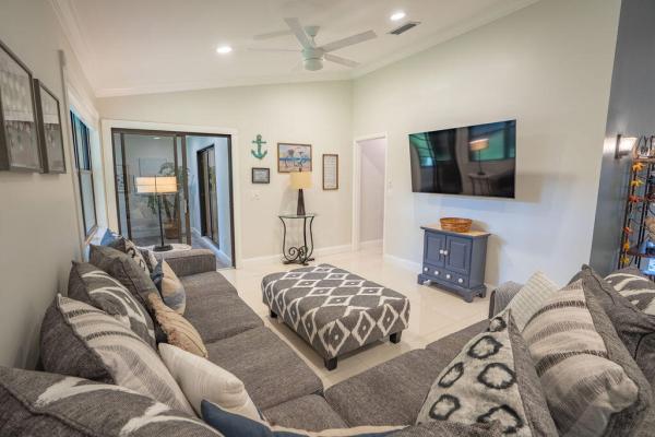 Strathmore Gate West, 500 Iron Forge Ct, Royal Palm Beach, Florida 33411, image 1