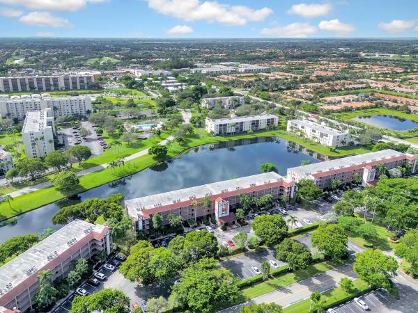 Huntington Lakes 1, 14425 Strathmore Ln #205, Delray Beach, Florida 33446, image 1