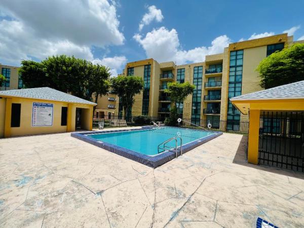 International Park, 11790 SW 18th St #123-3, Tamiami, Florida 33175, image 2
