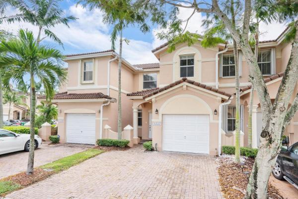 Kendall Breeze South, 12532 SW 125th St St, Three Lakes, Florida 33186, image 1