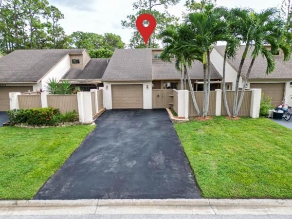 Hidden Pines Of Wellington, 12609 Shady Pines Ct, Wellington, Florida 33414, image 2