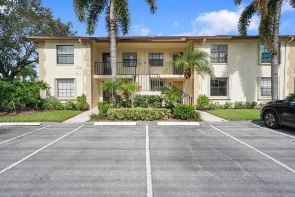 Pine Crest At Indian Creek, 101 Pinecrest Cir #B, Jupiter, Florida 33458, image 1