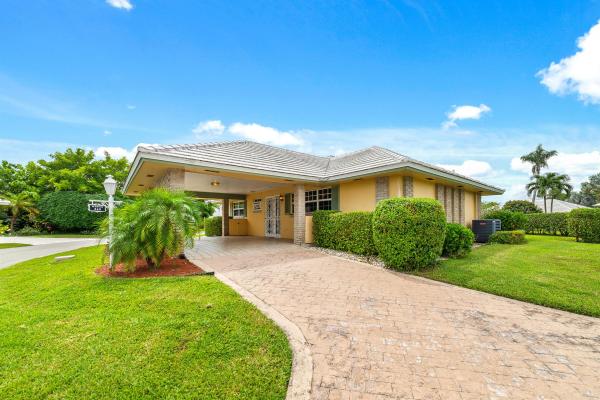 Yorktowne Villas, 343 Yorktowne Cir, Atlantis, Florida 33462, image 1