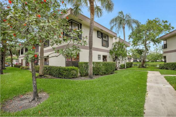 Applewood Village 2, 4693 Carambola Cir #2774, Coconut Creek, Florida 33066, image 1