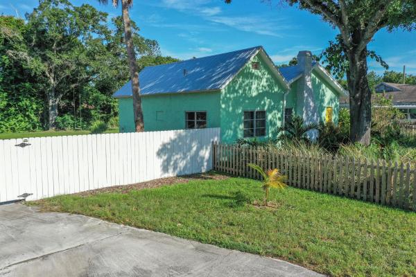 Hibiscus Park, 812 S 13th St, Fort Pierce, Florida 34950, image 1