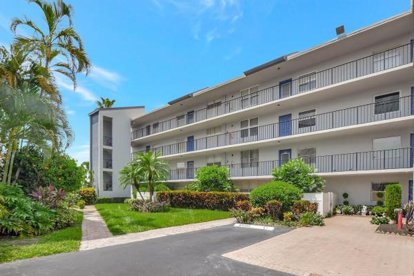 Deauville Village, 6650 S Oriole Blvd #2030, Delray Beach, Florida 33446, image 1