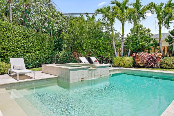 College Park, 2401 N Lakeside Dr, Lake Worth Beach, Florida 33460, image 1