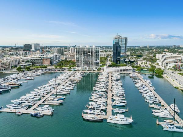 Waterview Towers, 400 N Flagler Dr #Ph-D6, West Palm Beach, Florida 33401, image 1