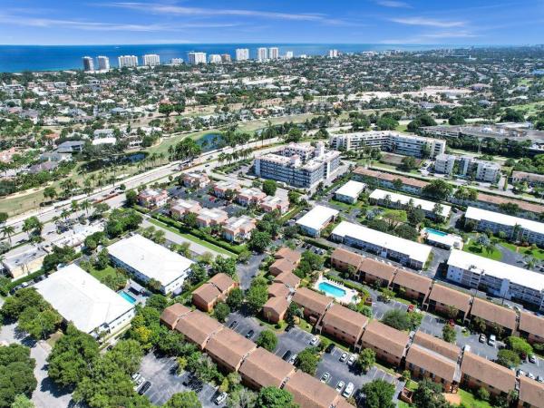 Villa Valencia, 50 SE 12th St #2650, Boca Raton, Florida 33432, image 1