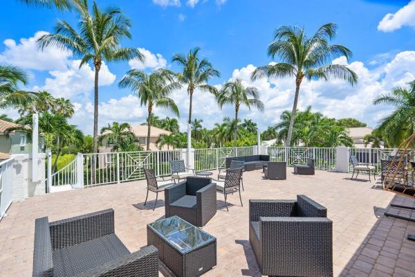 Emerald Pointe, 12731 Yardley Dr, Boca Raton, Florida 33428, image 1