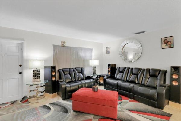 San Lucie Plaza, 2317 Saint Lucie Blvd, Fort Pierce, Florida 34946, image 1