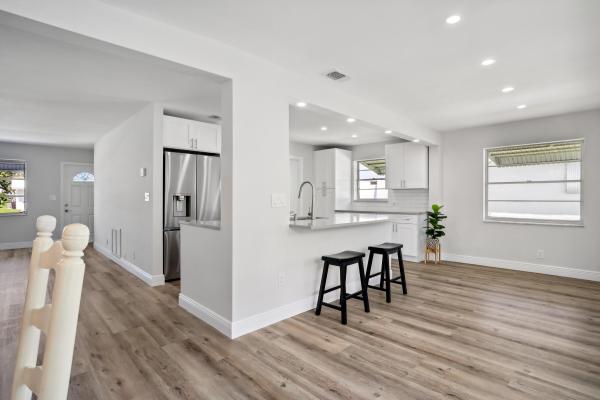 Palm Beach Leisureville, 711 SW 18th St, Boynton Beach, Florida 33426, image 1