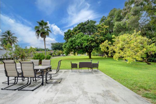 Lake Worth No HOA, 6620 Hillside Ln, Lake Worth, Florida 33462, image 2