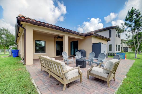 BellaSera, 3219 Klays Ct, Royal Palm Beach, Florida 33411, image 3