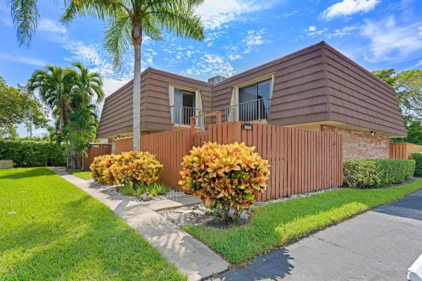 Lago Lucerne, 3960 August Dr, Lake Worth Beach, Florida 33461, image 1