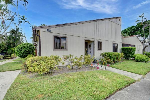 Sturbridge Village, 11896 Sturbridge Ln, Wellington, Florida 33414, image 1