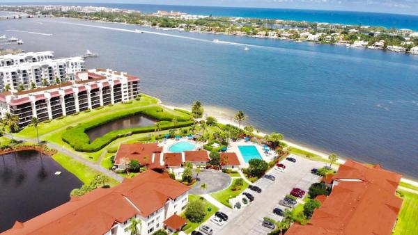 Half Moon Bay, 7030 Half Moon Cir #519, Hypoluxo, Florida 33462, image 1