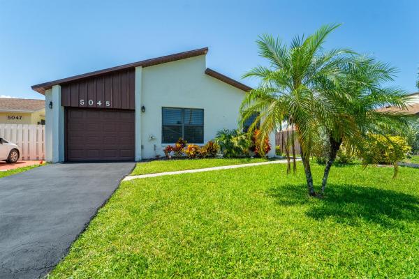 Mirror Lakes, 5045 Minto Rd, Boynton Beach, Florida 33472, image 1