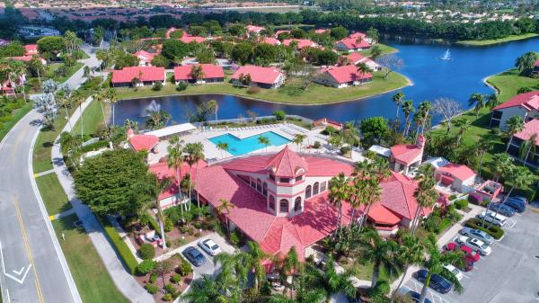 The Lexington Club, 7692 Lexington Club Blvd #B, Delray Beach, Florida 33446, image 2