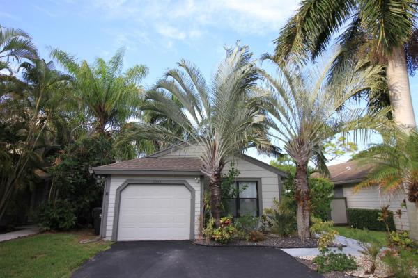Bedford Mews At Wellington, 2533 Bedford Mews Dr, Wellington, Florida 33414, image 1