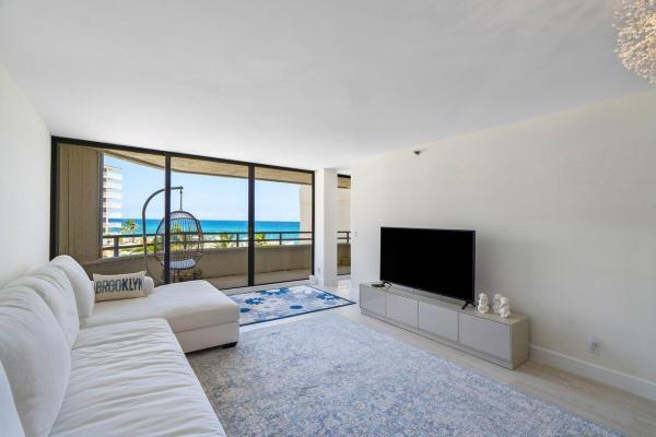Concordia East, 3560 S Ocean Blvd #406, South Palm Beach, Florida 33480, image 1