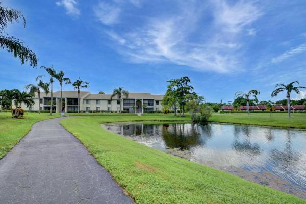 The Palm Club, 1113 Green Pine Blvd #G1, West Palm Beach, Florida 33409, image 3