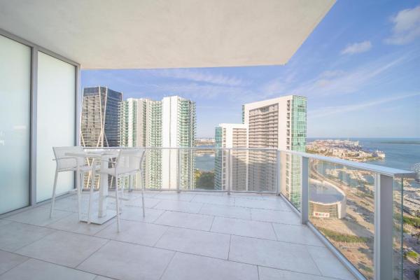 Paramount Miami Worldcenter, 851 NE 1st Ave #4405, Miami, Florida 33132, image 2