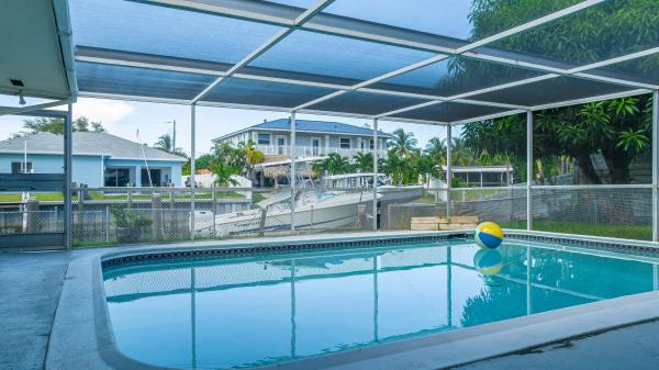 Boca Islands, 303 SW 14th Pl, Boca Raton, Florida 33432, image 1